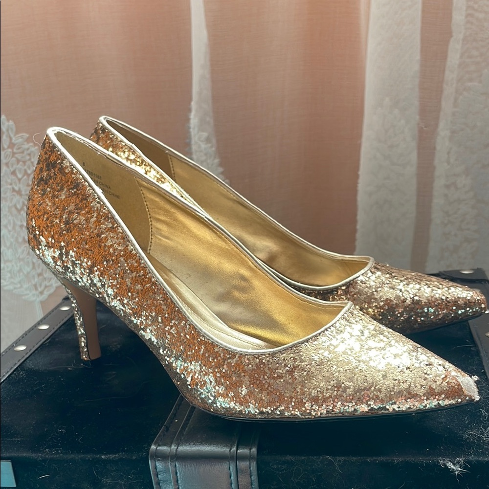 Gold Sparkle Kitten Heels with Timeless Design